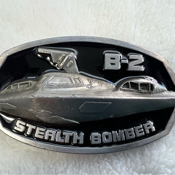 B-2 Stealth Bomber Commemorative Metal Belt Buckle - Picture 2 of 5